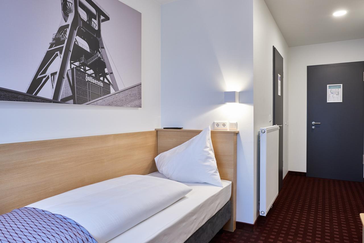 แม็คดรีม โฮเทล เอสเซิน Hotel เอสเซน ภายนอก รูปภาพ